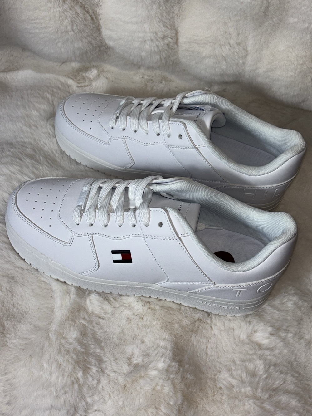 Tommy Hilfiger White Low-Top Sneakers with Flag Logo